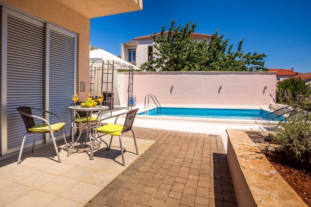 Apartment Falcon Стари Град Номер фото